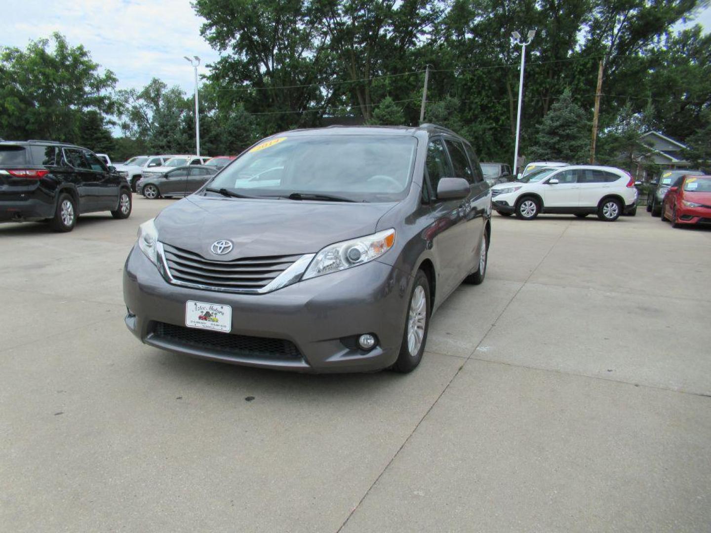 2014 GRAY TOYOTA SIENNA XLE (5TDYK3DC7ES) with an 3.5L engine, Automatic transmission, located at 908 SE 14th Street, Des Moines, IA, 50317, (515) 281-0330, 41.580303, -93.597046 - Photo#0