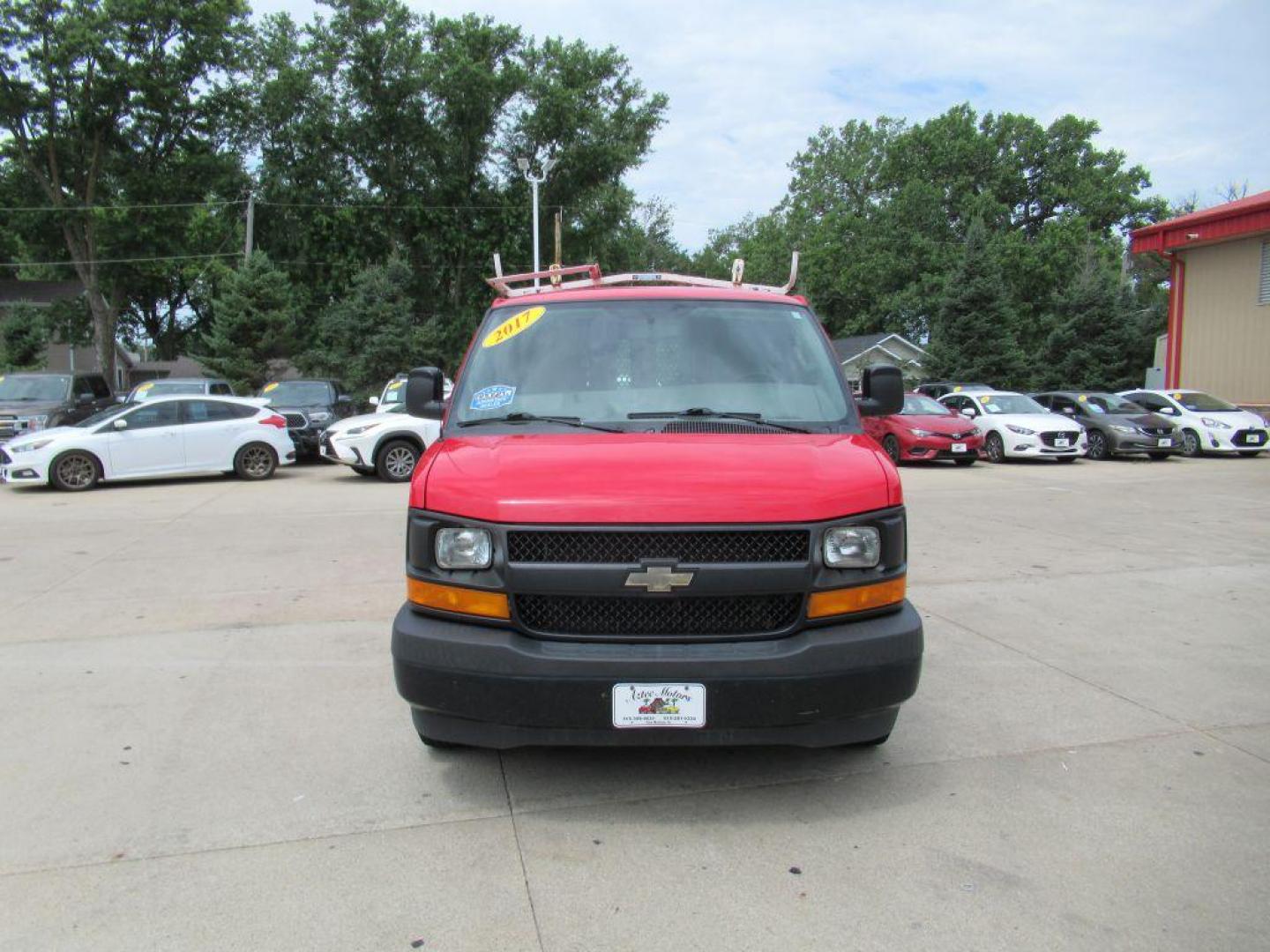 2017 RED CHEVROLET EXPRESS G3500 (1GCZGGFGXH1) with an 6.0L engine, Automatic transmission, located at 908 SE 14th Street, Des Moines, IA, 50317, (515) 281-0330, 41.580303, -93.597046 - Photo#1