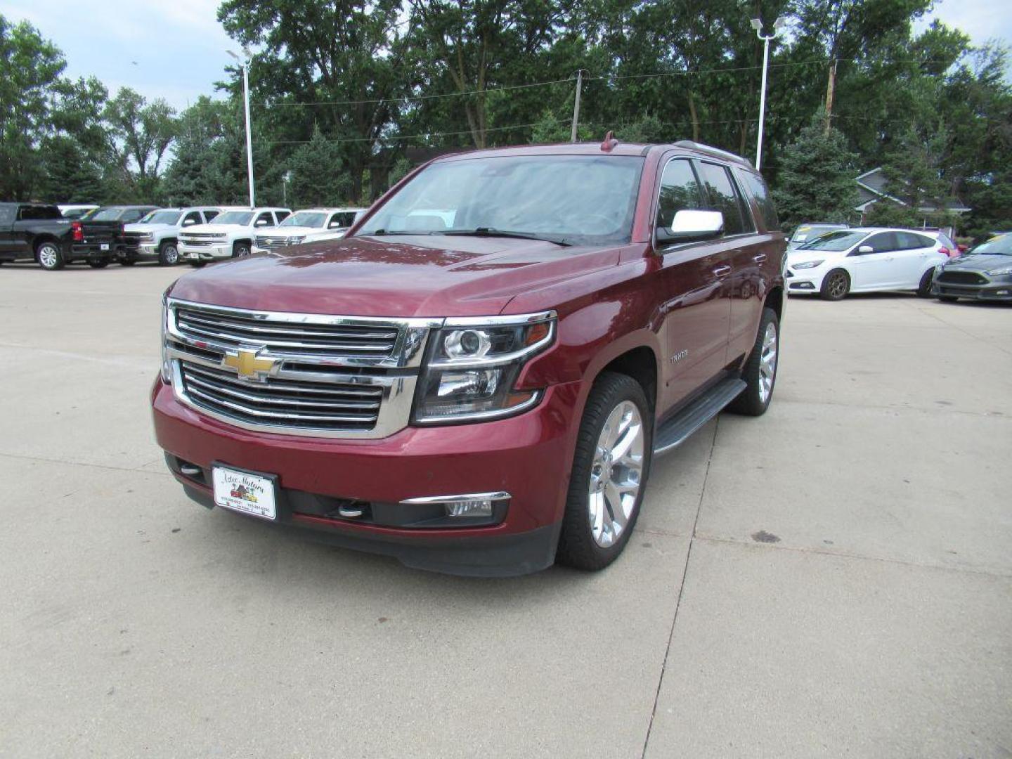 2019 MARRON CHEVROLET TAHOE 1500 PREMIER (1GNSKCKC3KR) with an 5.3L engine, Automatic transmission, located at 908 SE 14th Street, Des Moines, IA, 50317, (515) 281-0330, 41.580303, -93.597046 - Photo#0