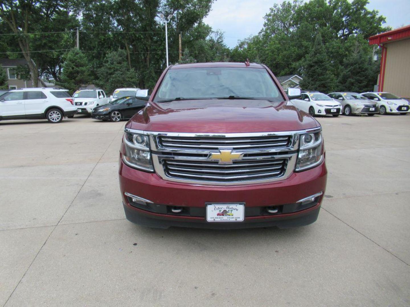 2019 MARRON CHEVROLET TAHOE 1500 PREMIER (1GNSKCKC3KR) with an 5.3L engine, Automatic transmission, located at 908 SE 14th Street, Des Moines, IA, 50317, (515) 281-0330, 41.580303, -93.597046 - Photo#1