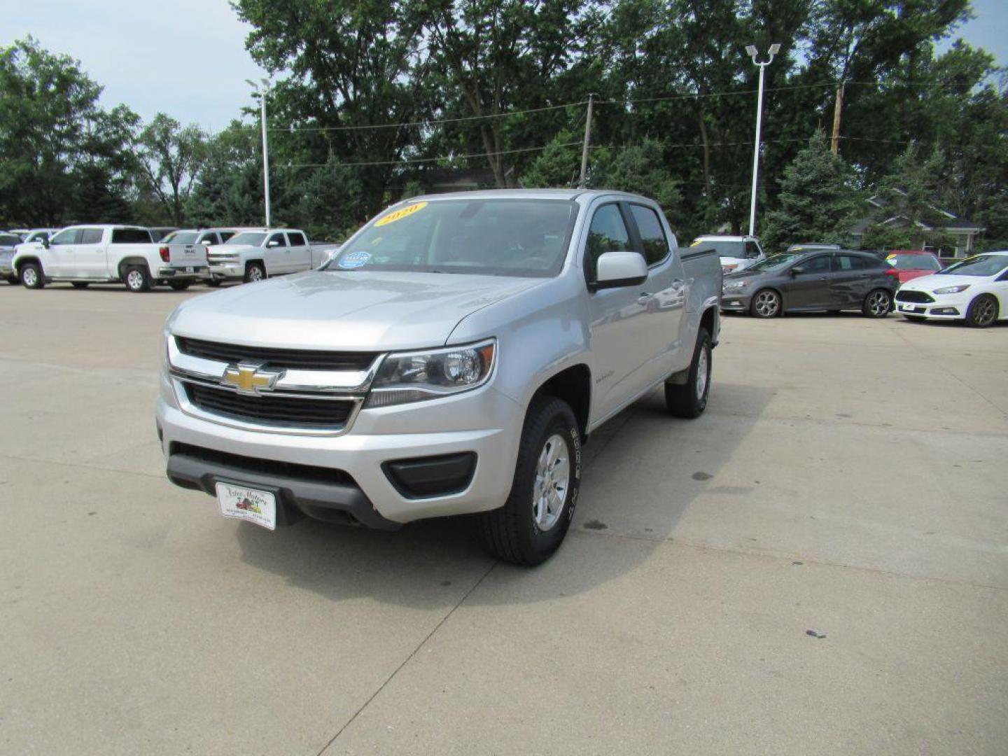 2020 SILVER CHEVROLET COLORADO CREW CAB LT (1GCGTBENXL1) with an 3.6L engine, Automatic transmission, located at 908 SE 14th Street, Des Moines, IA, 50317, (515) 281-0330, 41.580303, -93.597046 - Photo#0