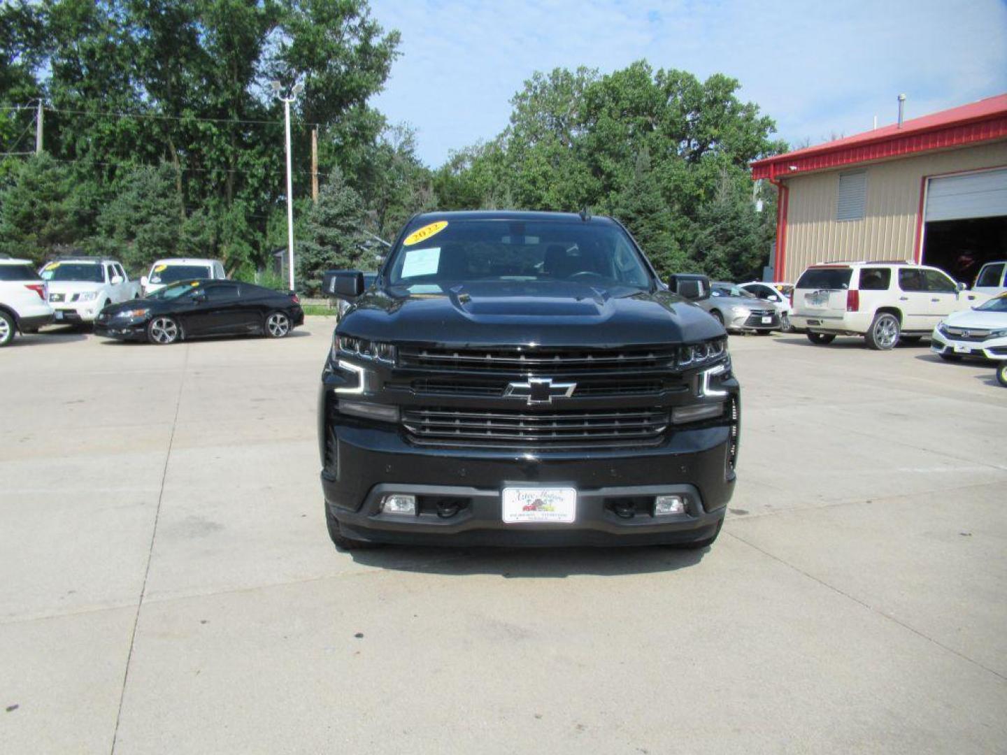 2022 BLACK CHEVROLET SILVERADO LTD 1 RST (3GCUYEED5NG) with an 5.3L engine, Automatic transmission, located at 908 SE 14th Street, Des Moines, IA, 50317, (515) 281-0330, 41.580303, -93.597046 - Photo#1