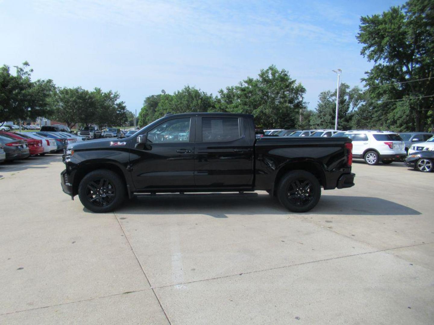 2022 BLACK CHEVROLET SILVERADO LTD 1 RST (3GCUYEED5NG) with an 5.3L engine, Automatic transmission, located at 908 SE 14th Street, Des Moines, IA, 50317, (515) 281-0330, 41.580303, -93.597046 - Photo#7