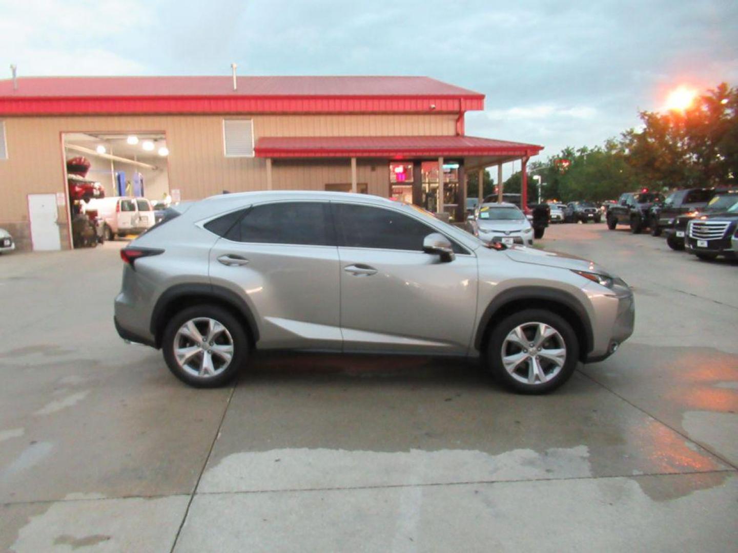 2017 SILVER LEXUS NX 200T BASE (JTJBARBZXH2) with an 2.0L engine, Automatic transmission, located at 908 SE 14th Street, Des Moines, IA, 50317, (515) 281-0330, 41.580303, -93.597046 - Photo#3