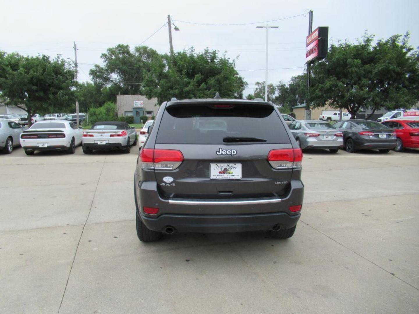 2014 GRAY JEEP GRAND CHEROKEE LIMITED (1C4RJFBG1EC) with an 3.6L engine, Automatic transmission, located at 908 SE 14th Street, Des Moines, IA, 50317, (515) 281-0330, 41.580303, -93.597046 - Photo#5