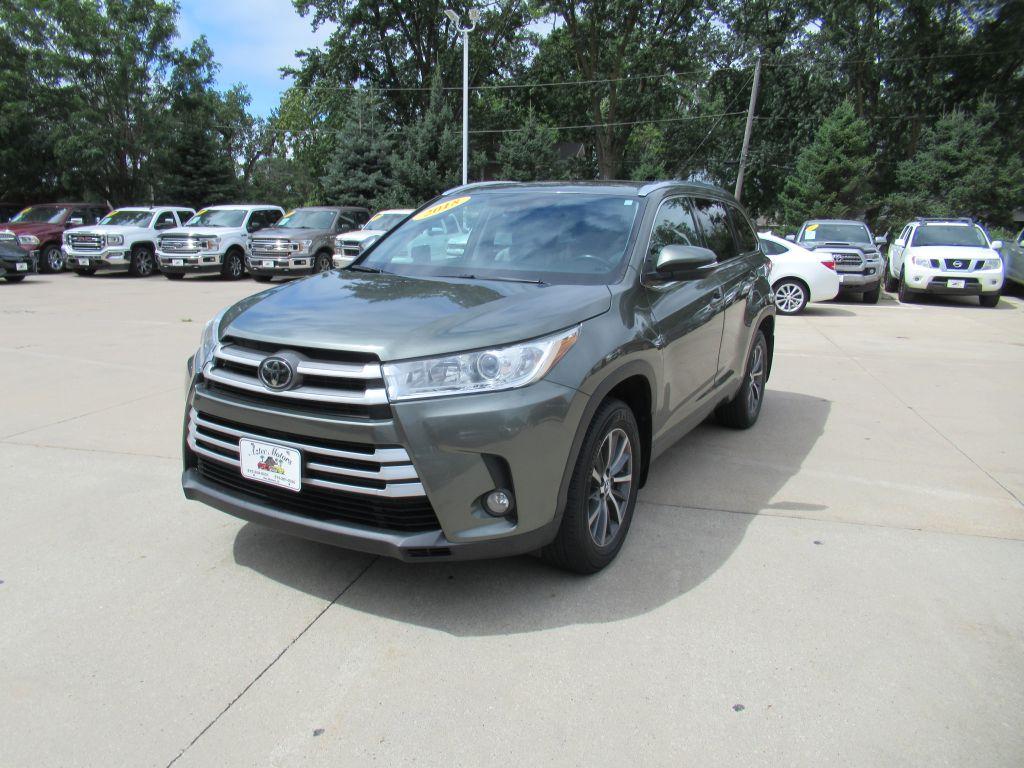 photo of 2018 TOYOTA HIGHLANDER 4DR