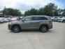 2018 GREEN TOYOTA HIGHLANDER SE (5TDJZRFH9JS) with an 3.5L engine, Automatic transmission, located at 908 SE 14th Street, Des Moines, IA, 50317, (515) 281-0330, 41.580303, -93.597046 - Photo#7