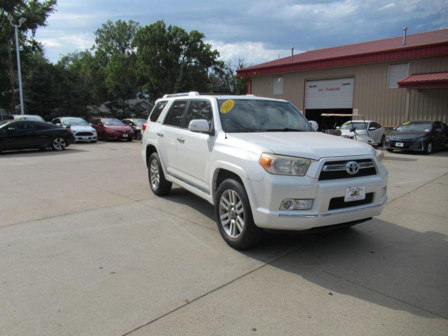 2013 WHITE TOYOTA 4RUNNER SR5 (JTEBU5JRXD5) with an 4.0L engine, Automatic transmission, located at 908 SE 14th Street, Des Moines, IA, 50317, (515) 281-0330, 41.580303, -93.597046 - Photo#2