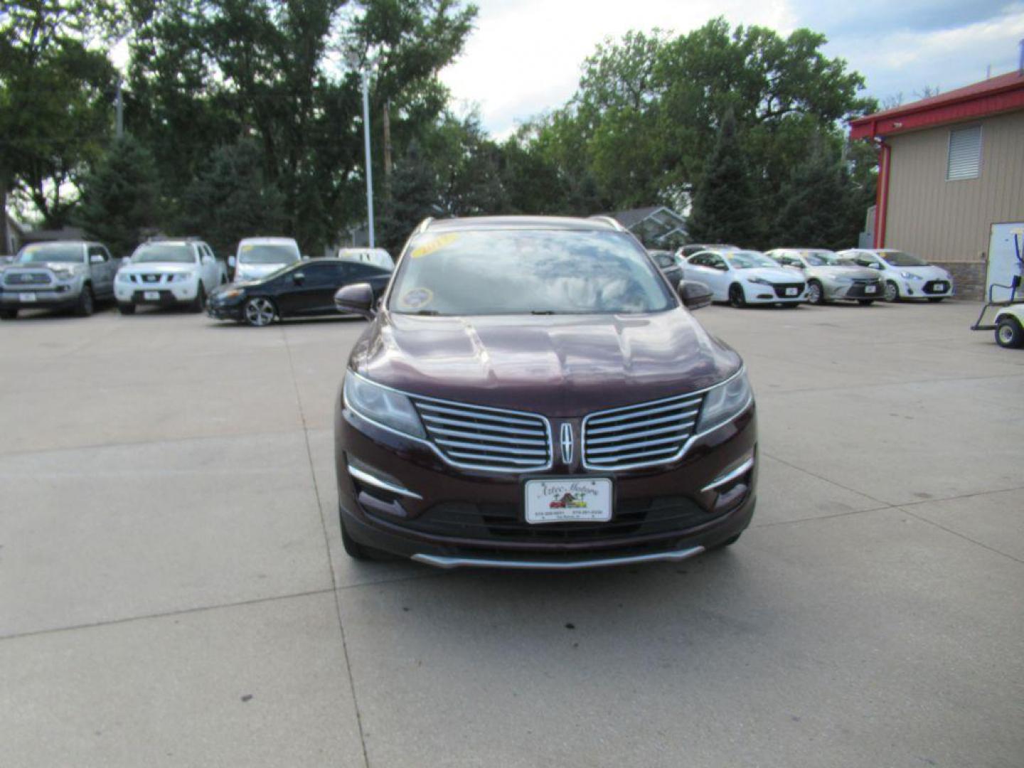 2017 MAROON LINCOLN MKC SELECT (5LMTJ2DH3HU) with an 2.3L engine, Automatic transmission, located at 908 SE 14th Street, Des Moines, IA, 50317, (515) 281-0330, 41.580303, -93.597046 - Photo#1