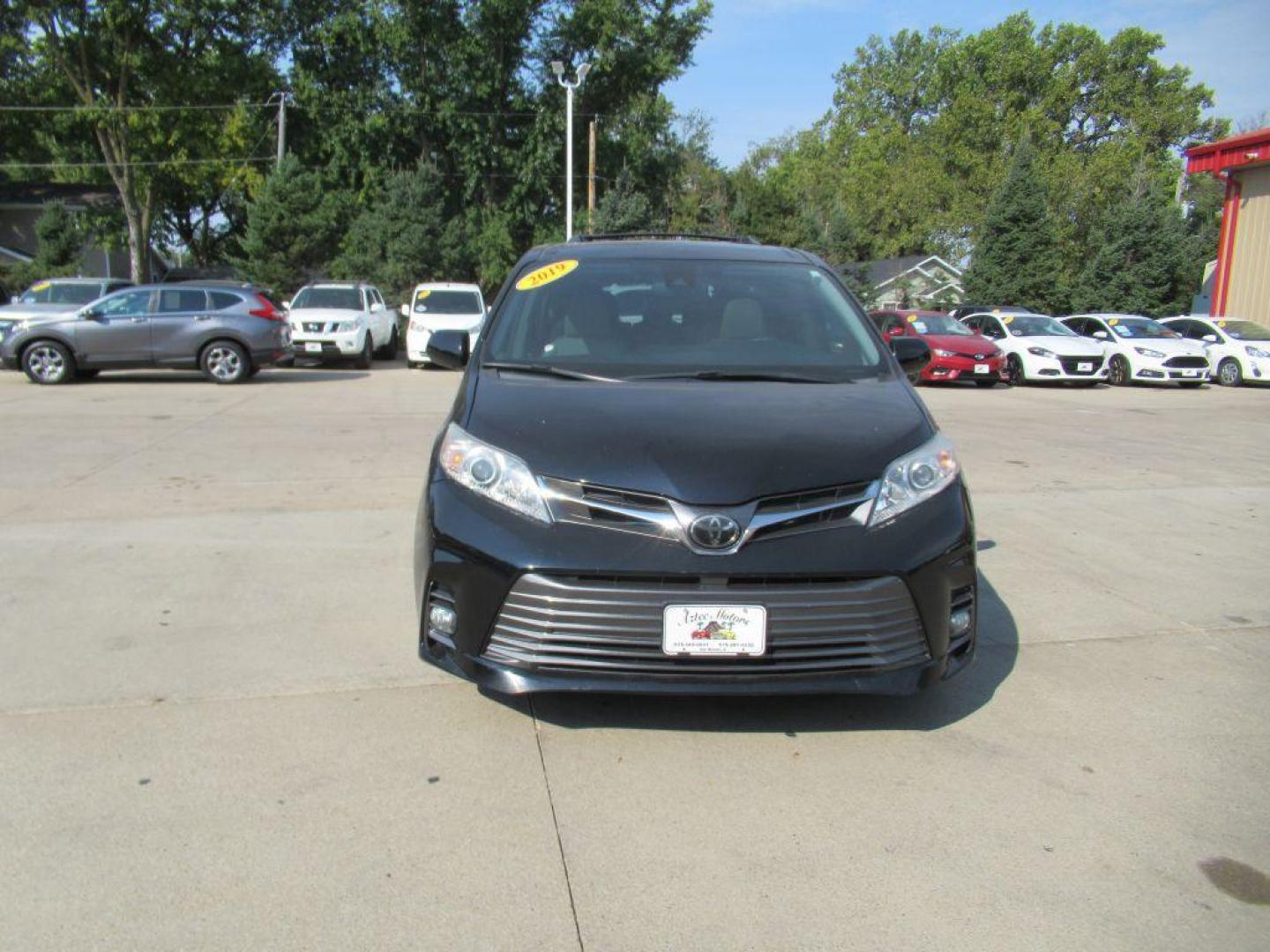 2019 BLACK TOYOTA SIENNA XLE (5TDYZ3DC2KS) with an 3.5L engine, Automatic transmission, located at 908 SE 14th Street, Des Moines, IA, 50317, (515) 281-0330, 41.580303, -93.597046 - Photo#1