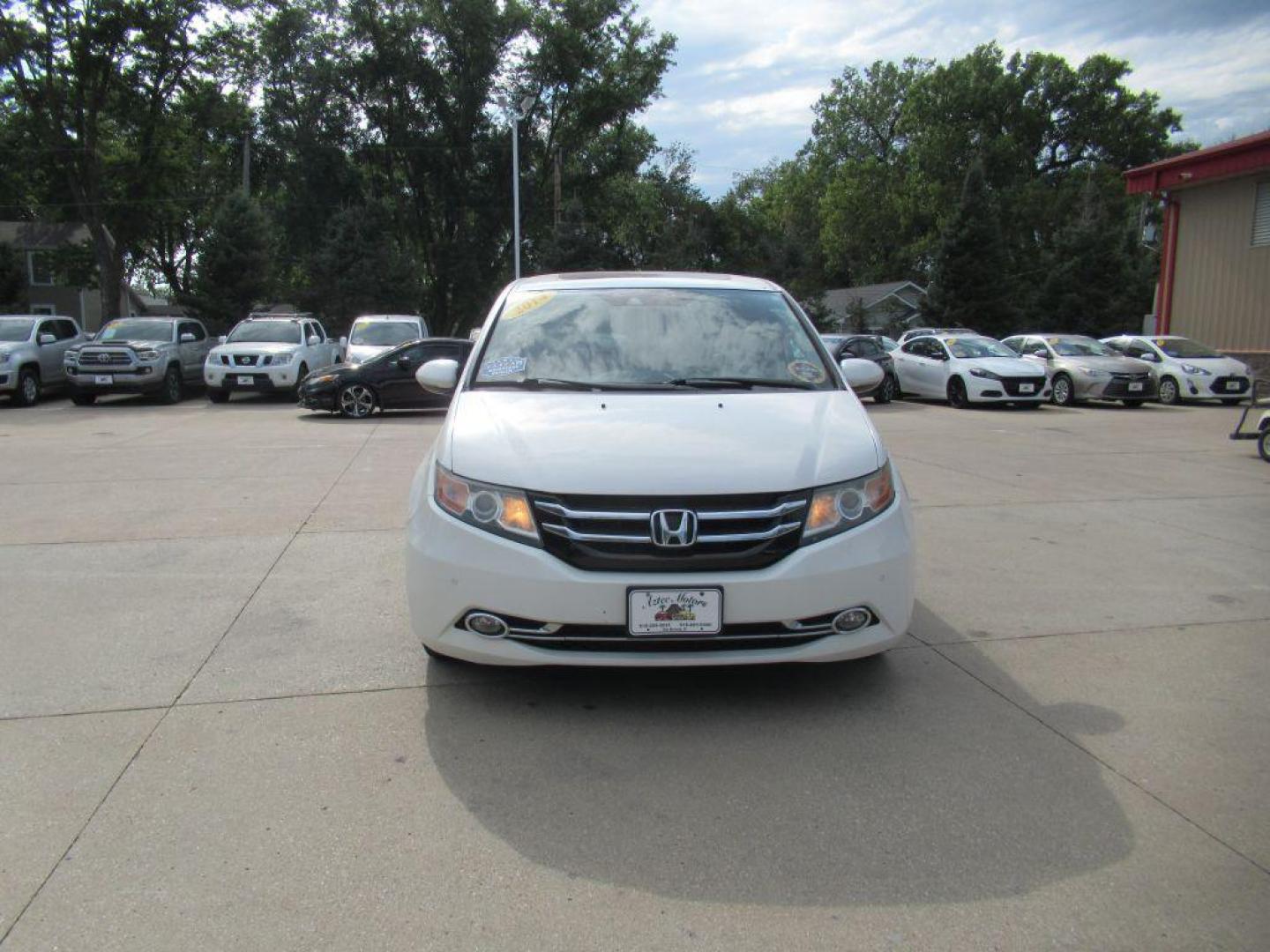 2014 WHITE HONDA ODYSSEY TOURING (5FNRL5H97EB) with an 3.5L engine, Automatic transmission, located at 908 SE 14th Street, Des Moines, IA, 50317, (515) 281-0330, 41.580303, -93.597046 - Photo#1