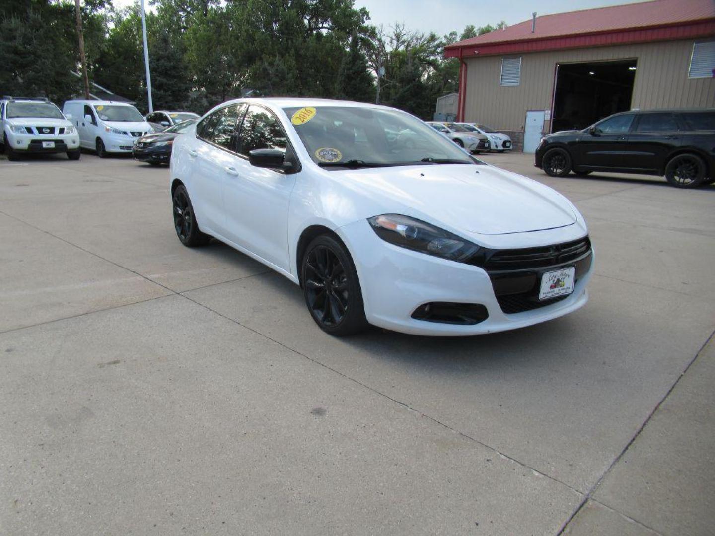 2016 WHITE DODGE DART SXT SPORT (1C3CDFFA4GD) with an 2.0L engine, Automatic transmission, located at 908 SE 14th Street, Des Moines, IA, 50317, (515) 281-0330, 41.580303, -93.597046 - Photo#2