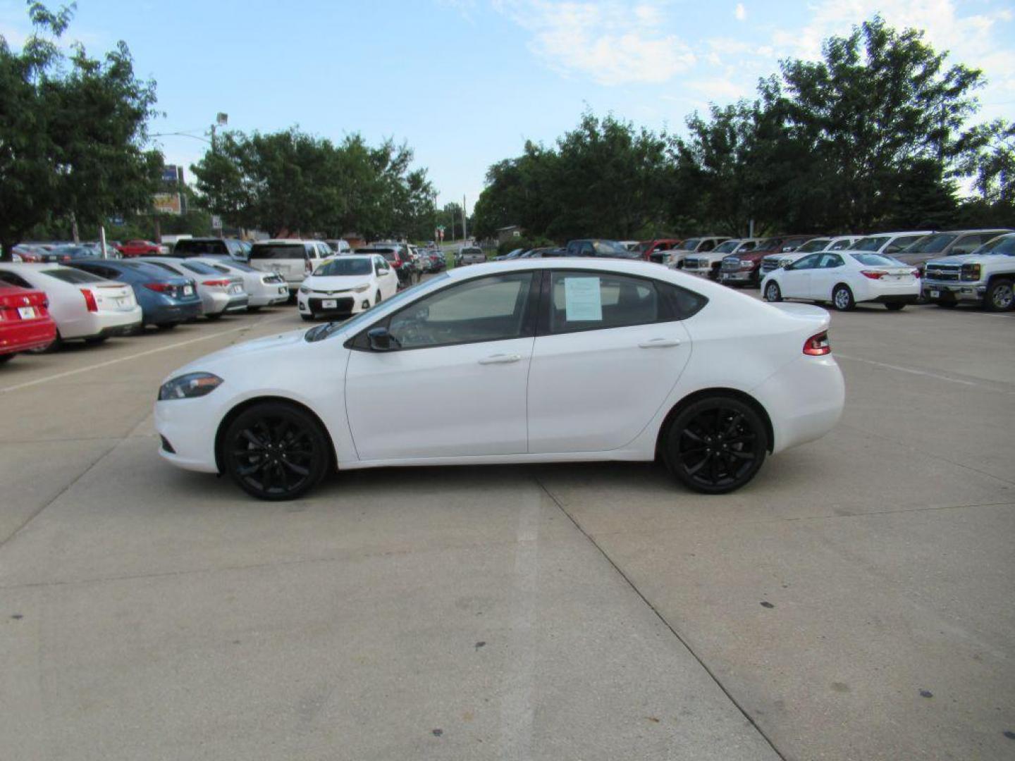 2016 WHITE DODGE DART SXT SPORT (1C3CDFFA4GD) with an 2.0L engine, Automatic transmission, located at 908 SE 14th Street, Des Moines, IA, 50317, (515) 281-0330, 41.580303, -93.597046 - Photo#7