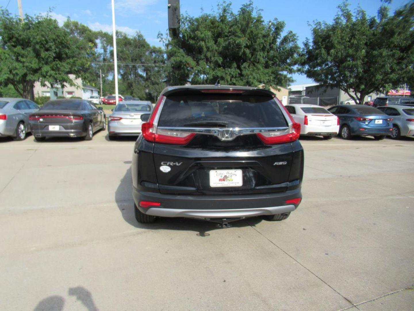 2018 BLACK HONDA CR-V EX (2HKRW2H51JH) with an 1.5L engine, Continuously Variable transmission, located at 908 SE 14th Street, Des Moines, IA, 50317, (515) 281-0330, 41.580303, -93.597046 - Photo#5