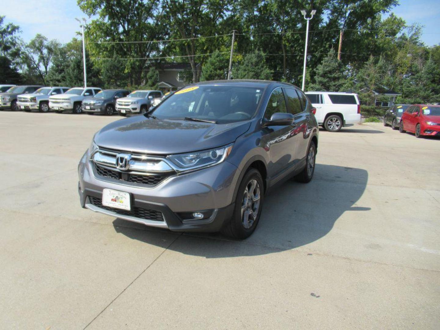 2018 GRAY HONDA CR-V EX (7FARW2H50JE) with an 1.5L engine, Continuously Variable transmission, located at 908 SE 14th Street, Des Moines, IA, 50317, (515) 281-0330, 41.580303, -93.597046 - Photo#0