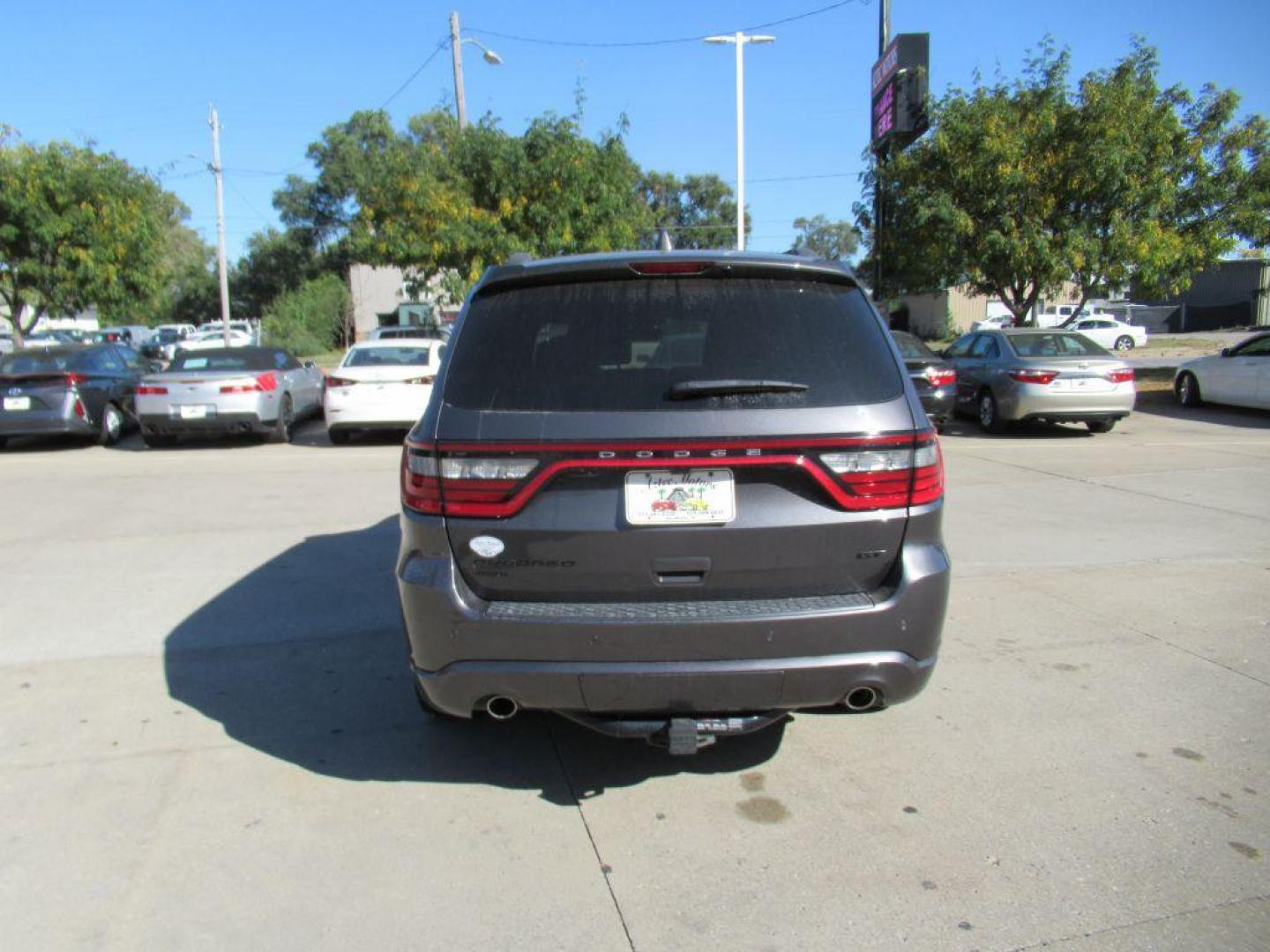 2017 GRAY DODGE DURANGO GT (1C4RDJDG0HC) with an 3.6L engine, Automatic transmission, located at 908 SE 14th Street, Des Moines, IA, 50317, (515) 281-0330, 41.580303, -93.597046 - Photo#5