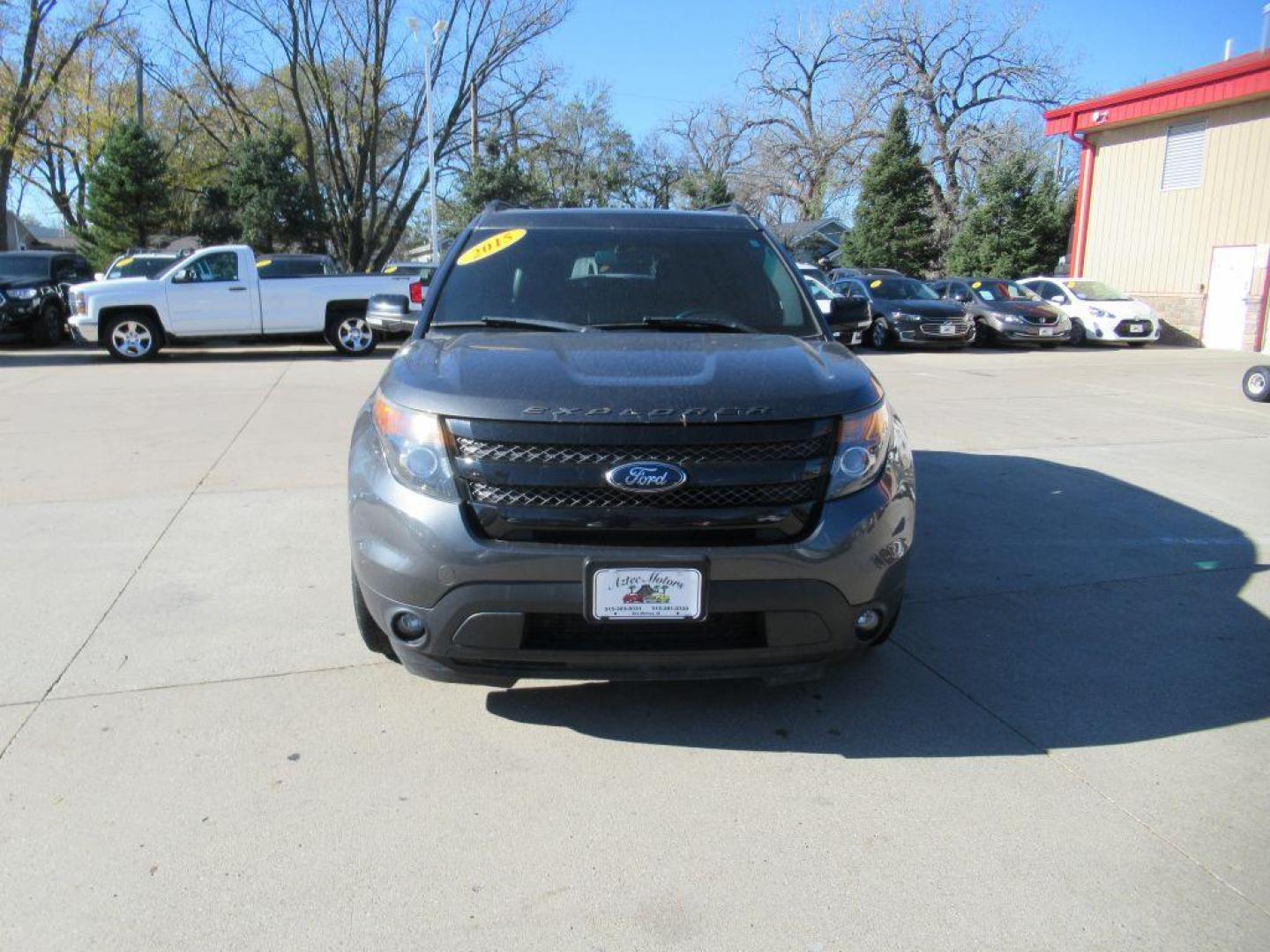 2015 GRAY FORD EXPLORER SPORT (1FM5K8GT4FG) with an 3.5L engine, Automatic transmission, located at 908 SE 14th Street, Des Moines, IA, 50317, (515) 281-0330, 41.580303, -93.597046 - Photo#1