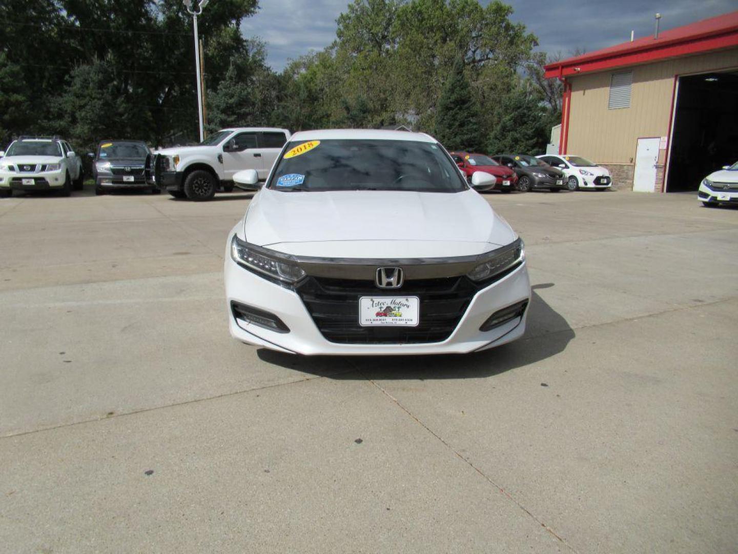 2018 WHITE HONDA ACCORD SPORT (1HGCV1F33JA) with an 1.5L engine, Continuously Variable transmission, located at 908 SE 14th Street, Des Moines, IA, 50317, (515) 281-0330, 41.580303, -93.597046 - Photo#1