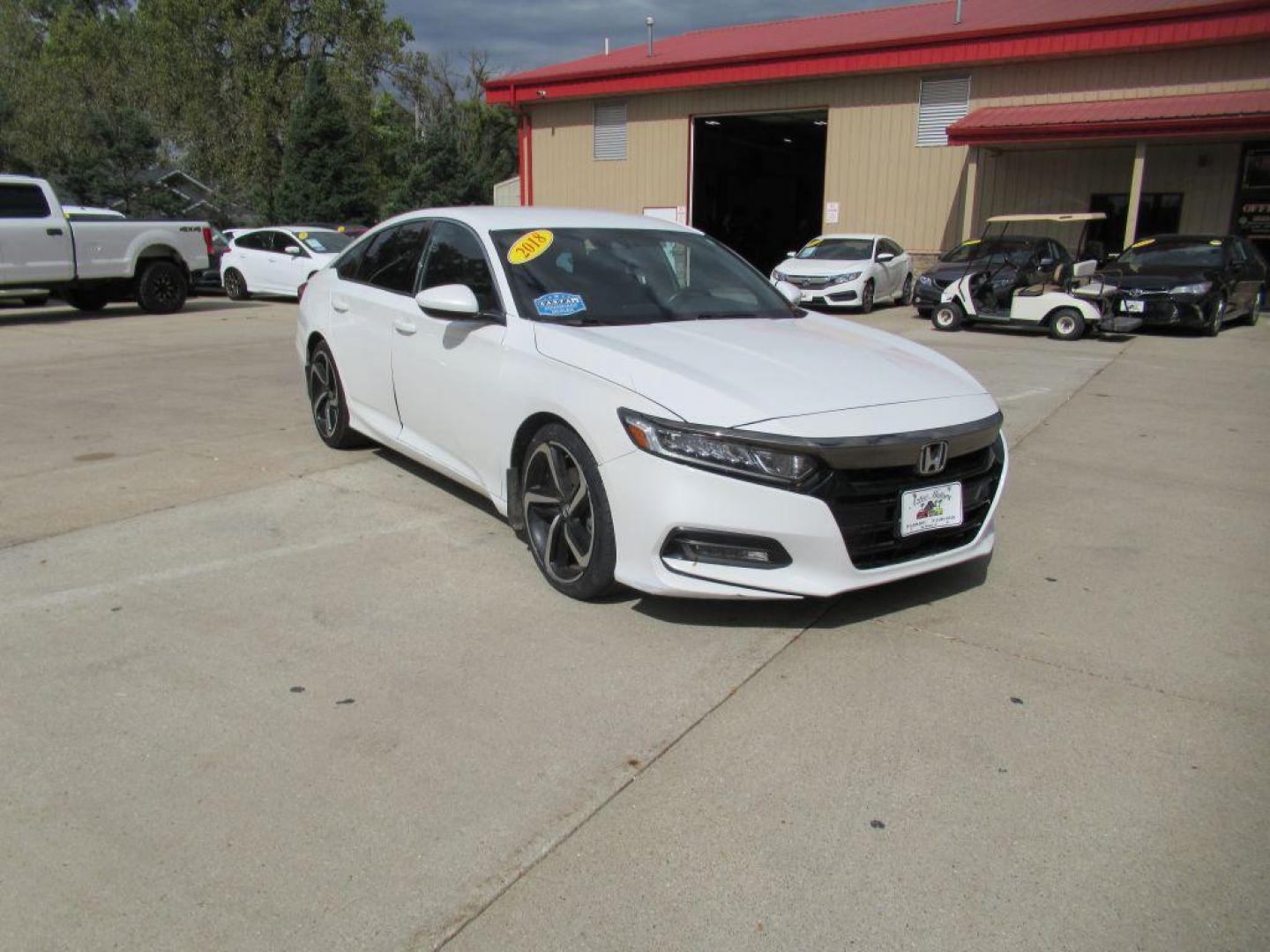 2018 WHITE HONDA ACCORD SPORT (1HGCV1F33JA) with an 1.5L engine, Continuously Variable transmission, located at 908 SE 14th Street, Des Moines, IA, 50317, (515) 281-0330, 41.580303, -93.597046 - Photo#2