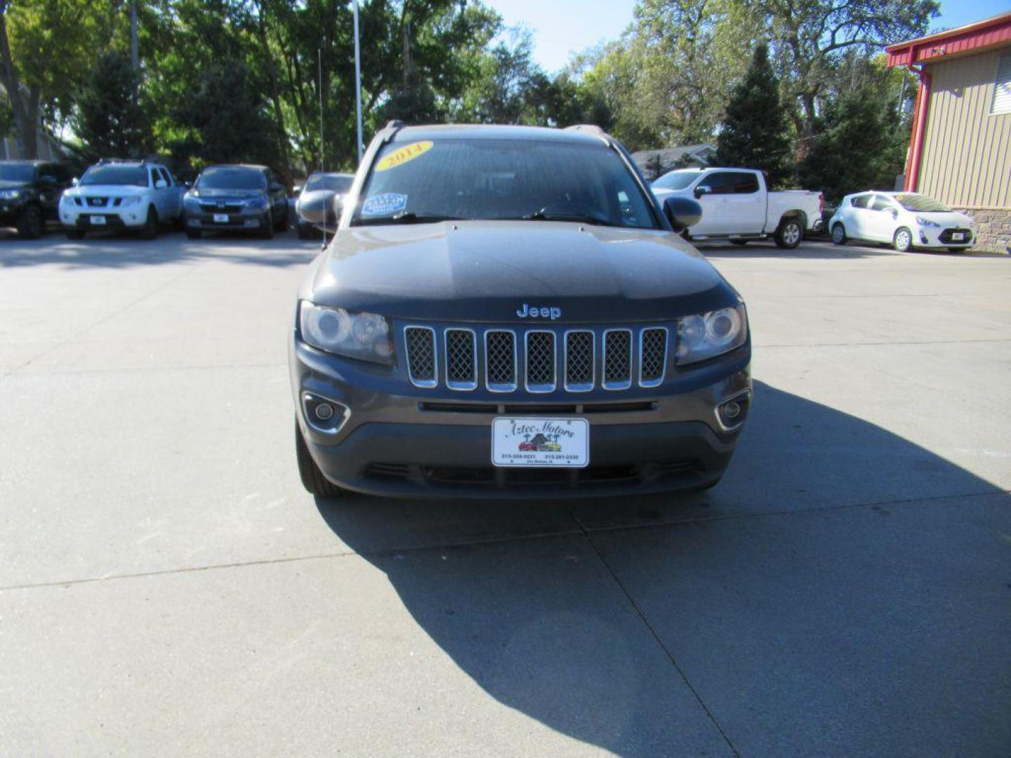 2014 GRAY JEEP COMPASS LIMITED (1C4NJCCB1ED) with an 2.4L engine, Continuously Variable transmission, located at 908 SE 14th Street, Des Moines, IA, 50317, (515) 281-0330, 41.580303, -93.597046 - Photo#1