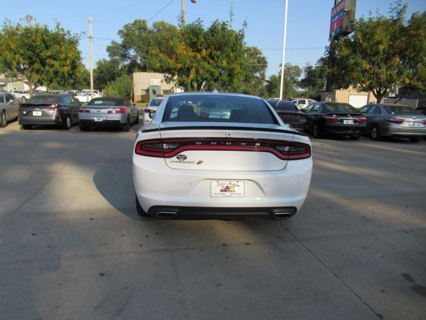 2018 WHITE DODGE CHARGER GT (2C3CDXJG6JH) with an 3.6L engine, Automatic transmission, located at 908 SE 14th Street, Des Moines, IA, 50317, (515) 281-0330, 41.580303, -93.597046 - Photo#5