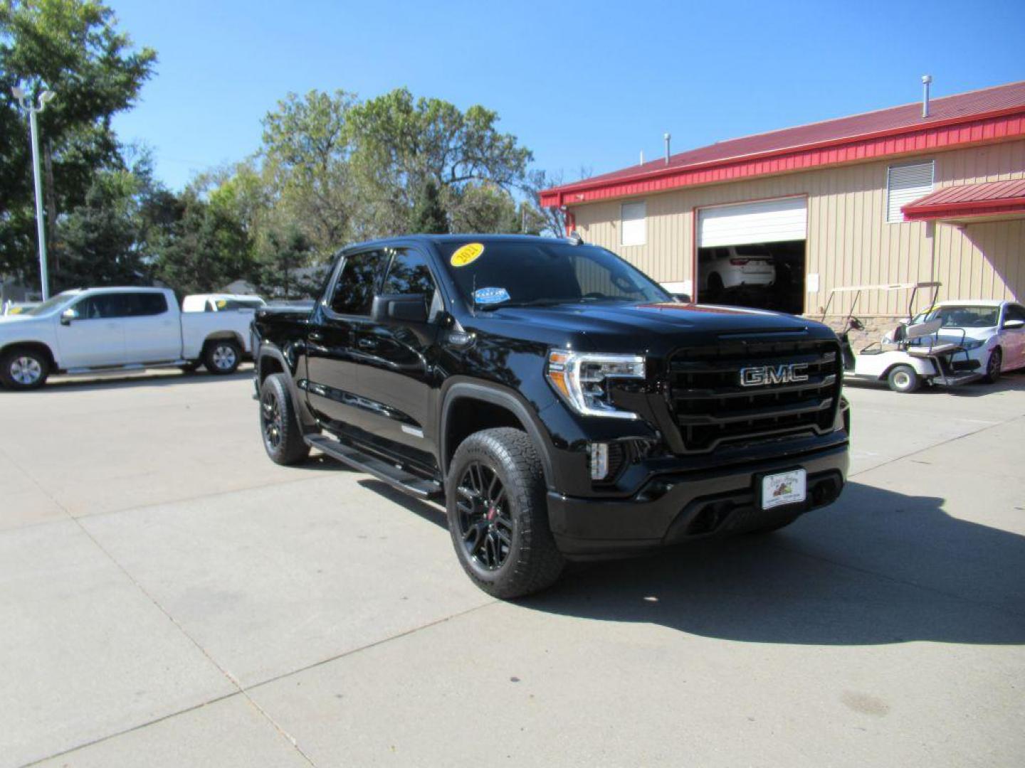 2021 BLACK GMC SIERRA 1500 ELEVATION (1GTU9CED8MZ) with an 5.3L engine, Automatic transmission, located at 908 SE 14th Street, Des Moines, IA, 50317, (515) 281-0330, 41.580303, -93.597046 - Photo#2