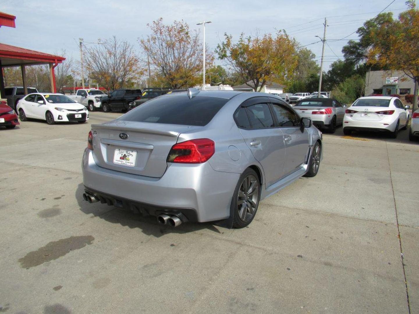 2017 SILVER SUBARU WRX LIMITED (JF1VA1L65H9) with an 2.0L engine, Continuously Variable transmission, located at 908 SE 14th Street, Des Moines, IA, 50317, (515) 281-0330, 41.580303, -93.597046 - Photo#4