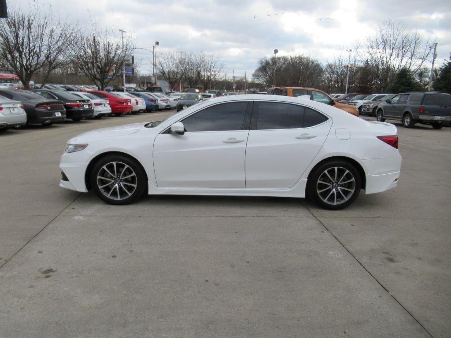 2017 WHITE ACURA TLX TECH (19UUB3F57HA) with an 3.5L engine, Automatic transmission, located at 908 SE 14th Street, Des Moines, IA, 50317, (515) 281-0330, 41.580303, -93.597046 - Photo#7