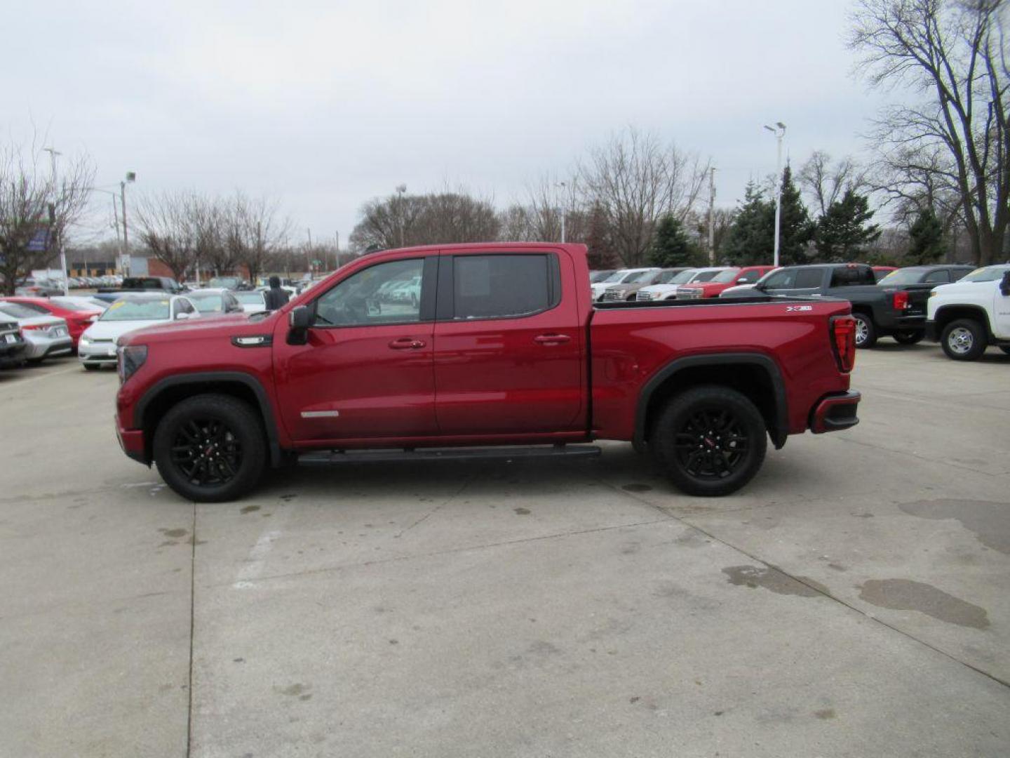 2024 RED GMC SIERRA 1500 ELEVATION (1GTUUCE88RZ) with an 3.0L engine, Automatic transmission, located at 908 SE 14th Street, Des Moines, IA, 50317, (515) 281-0330, 41.580303, -93.597046 - Photo#7