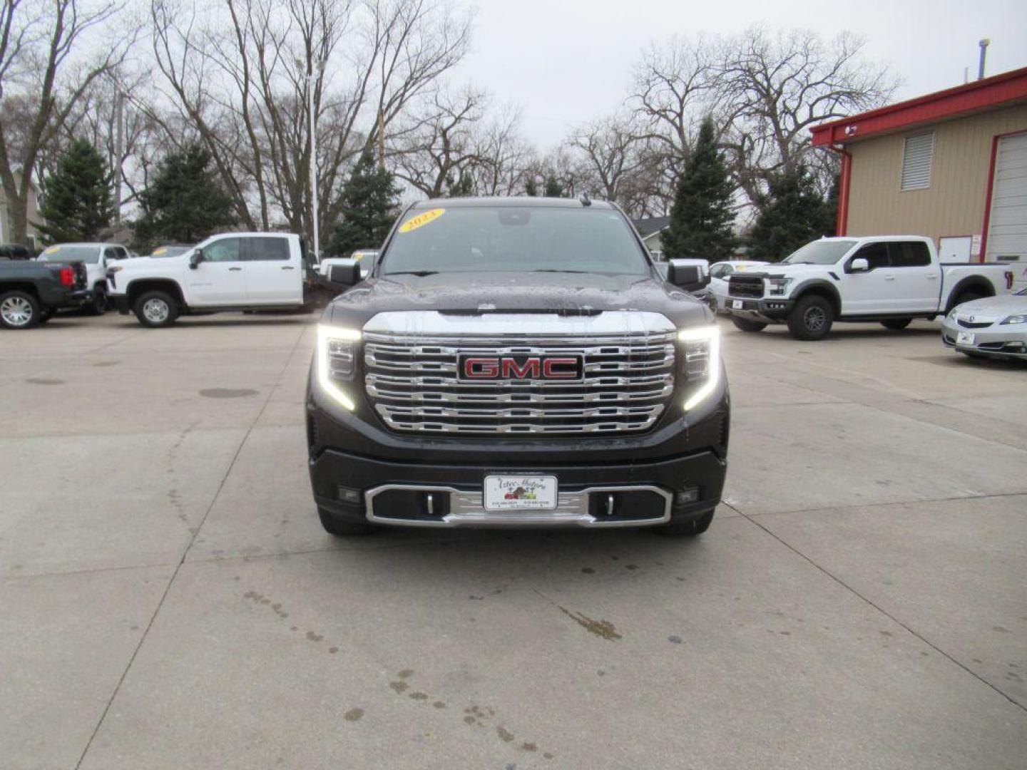 2023 BLACK GMC SIERRA 1500 DENALI (3GTUUGED2PG) with an 5.3L engine, Automatic transmission, located at 908 SE 14th Street, Des Moines, IA, 50317, (515) 281-0330, 41.580303, -93.597046 - Photo#1