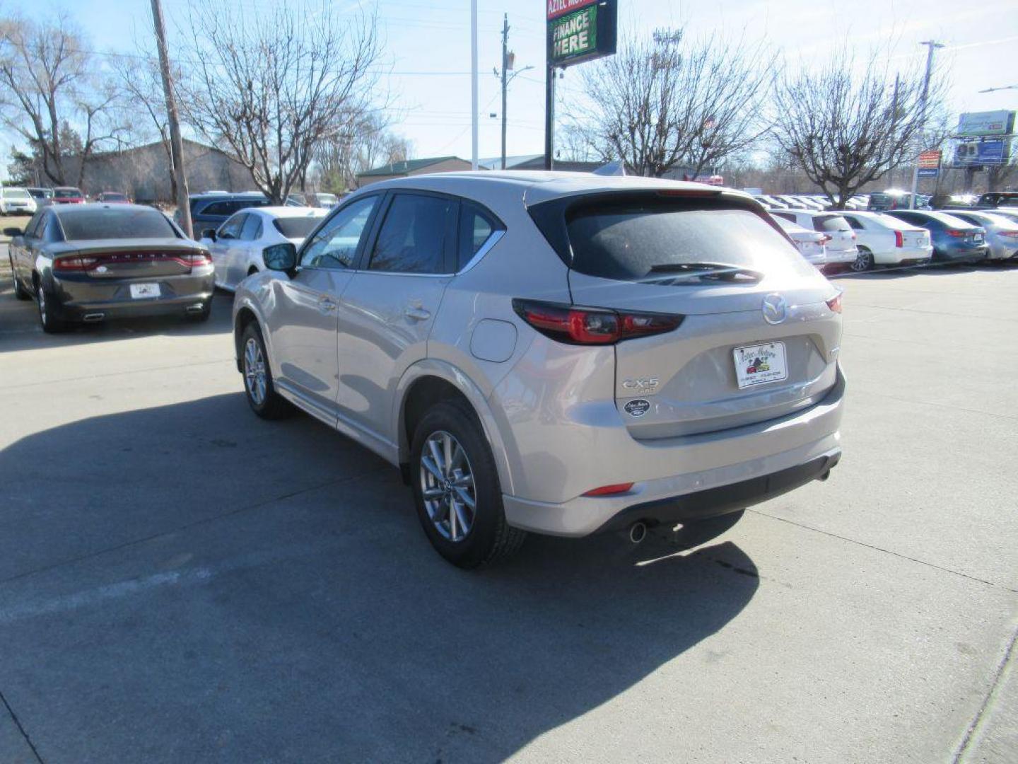 2024 TAN MAZDA CX-5 SELECT (JM3KFBBLXR0) with an 2.5L engine, Automatic transmission, located at 908 SE 14th Street, Des Moines, IA, 50317, (515) 281-0330, 41.580303, -93.597046 - Photo#6