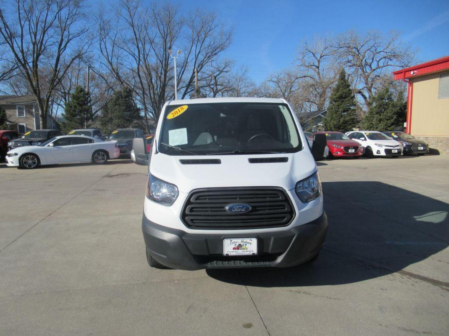 2018 WHITE FORD TRANSIT T-250 (1FTYR1YG7JK) with an 3.5L engine, Automatic transmission, located at 908 SE 14th Street, Des Moines, IA, 50317, (515) 281-0330, 41.580303, -93.597046 - Photo#1