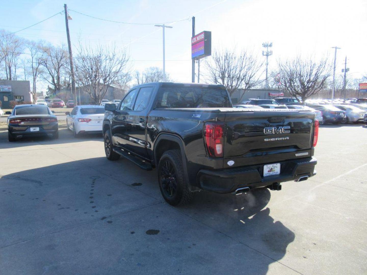 2023 BLACK GMC SIERRA 1500 ELEVATION (1GTUUCED9PZ) with an 5.3L engine, Automatic transmission, located at 908 SE 14th Street, Des Moines, IA, 50317, (515) 281-0330, 41.580303, -93.597046 - Photo#6