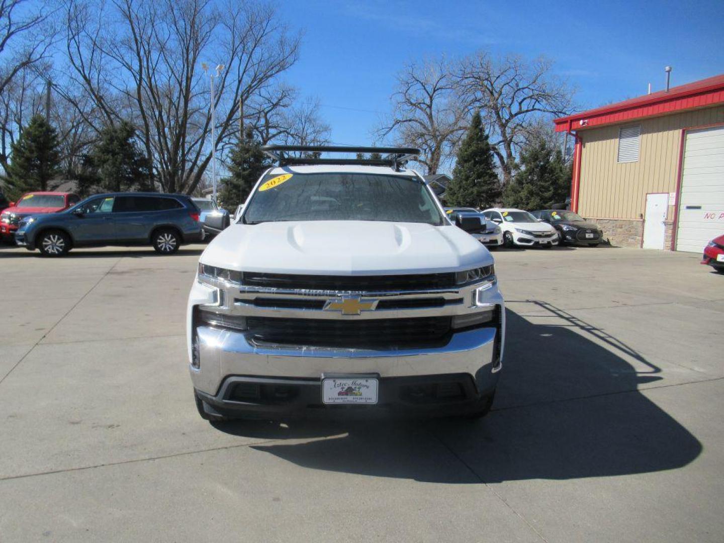 2022 WHITE CHEVROLET SILVERADO LTD 1 LT-L (3GCPYJEK2NG) with an 2.7L engine, Automatic transmission, located at 908 SE 14th Street, Des Moines, IA, 50317, (515) 281-0330, 41.580303, -93.597046 - Photo#1