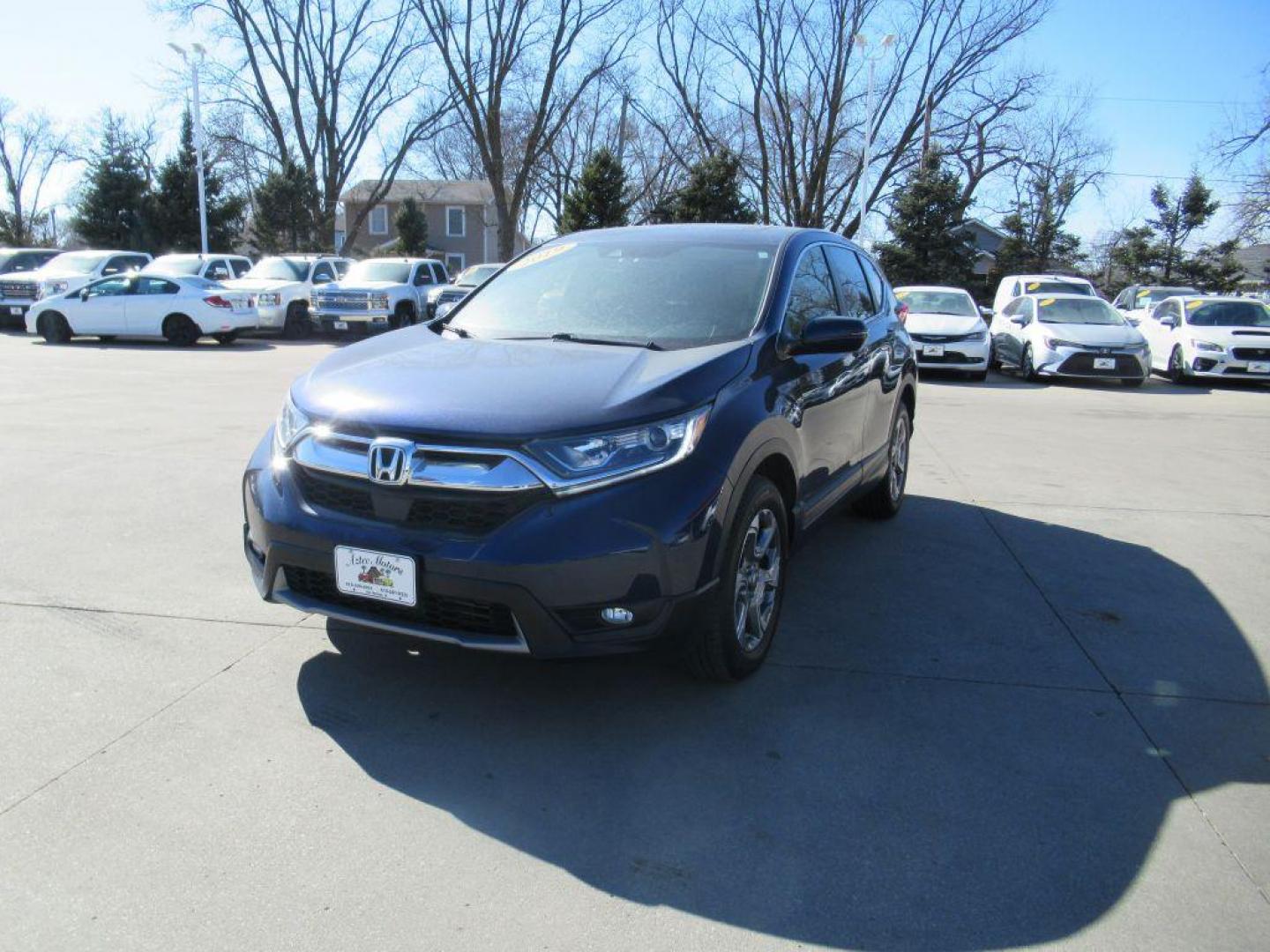 2019 BLUE HONDA CR-V EXL (2HKRW2H80KH) with an 1.5L engine, Continuously Variable transmission, located at 908 SE 14th Street, Des Moines, IA, 50317, (515) 281-0330, 41.580303, -93.597046 - Photo#0