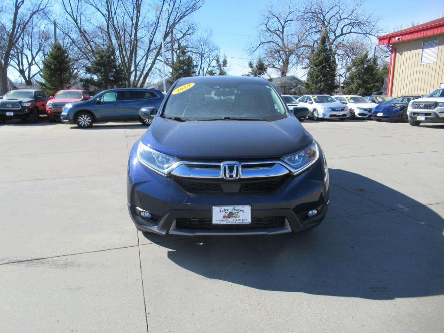 2019 BLUE HONDA CR-V EXL (2HKRW2H80KH) with an 1.5L engine, Continuously Variable transmission, located at 908 SE 14th Street, Des Moines, IA, 50317, (515) 281-0330, 41.580303, -93.597046 - Photo#1